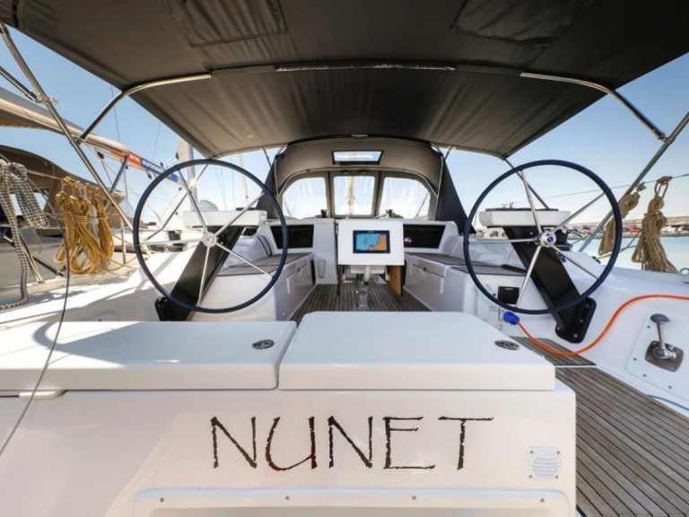 Sailboat rental in Biograd na Moru - Dufour Dufour 390 GL