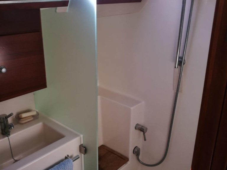 Hanse Hanse 400 E charter bareboat or captained in  San Vincenzo