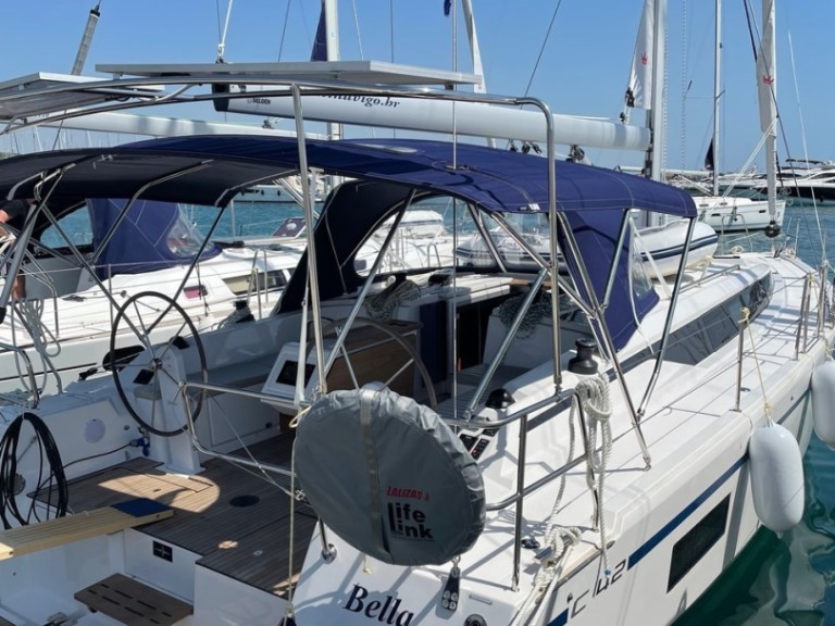 Sailboat rental in Sukošan - Bavaria Bavaria C42