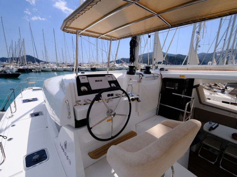 Catamaran rental in Göcek - Lagoon Lagoon 42