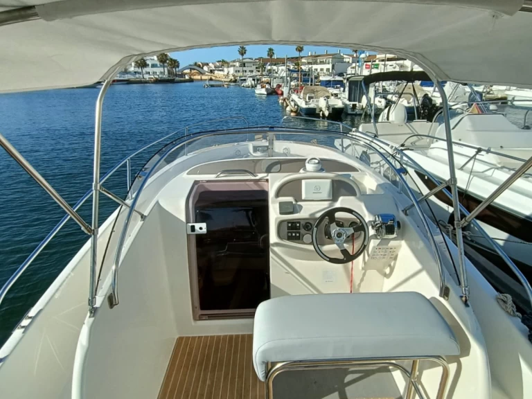 Motorboat for rent Cala en Bosch at the best price