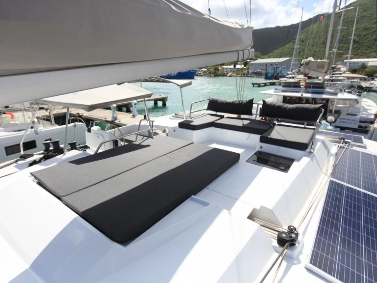 Fountaine Pajot Saona 47 in Road Town on SamBoat