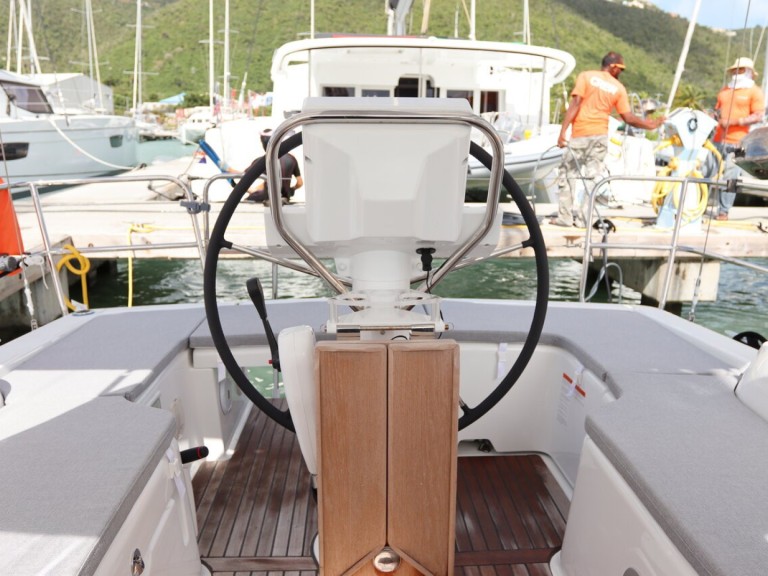 Sailboat for rent Road Town at the best price