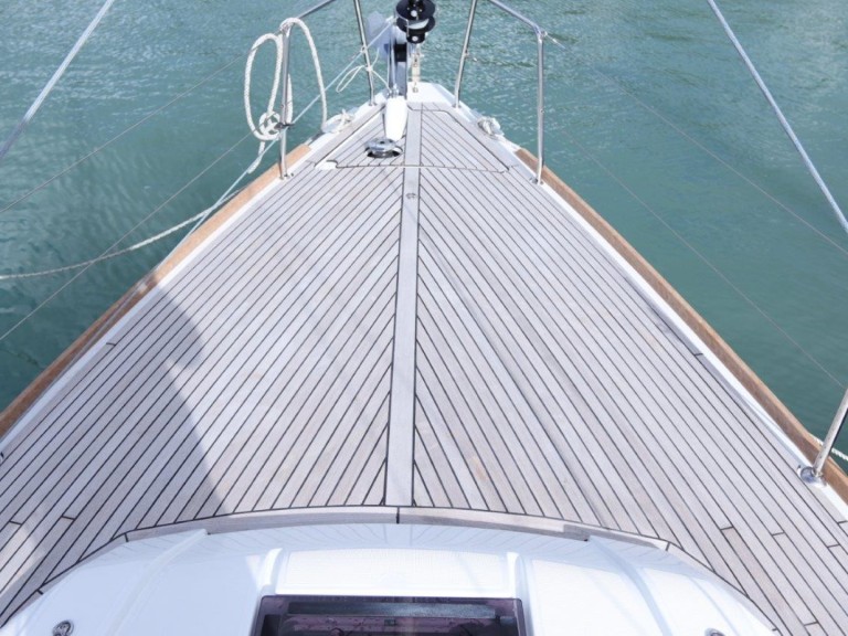 Bénéteau Oceanis 38.1 charter bareboat or captained in  Road Town