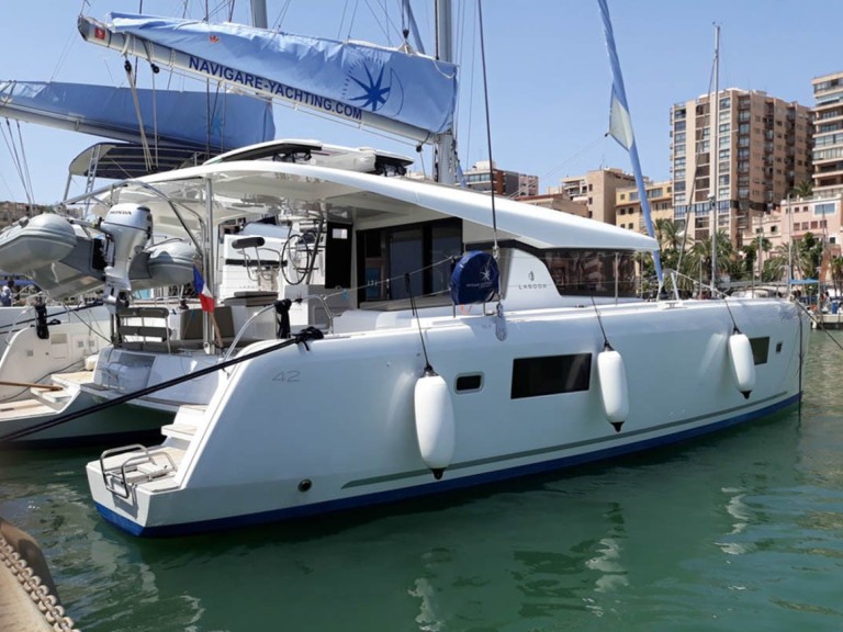 Yacht charter Palma de Mallorca cheap Lagoon 42
