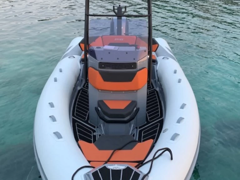 Boat rental Grand Boats Drive D600 Lux in Bormes-les-Mimosas on Samboat