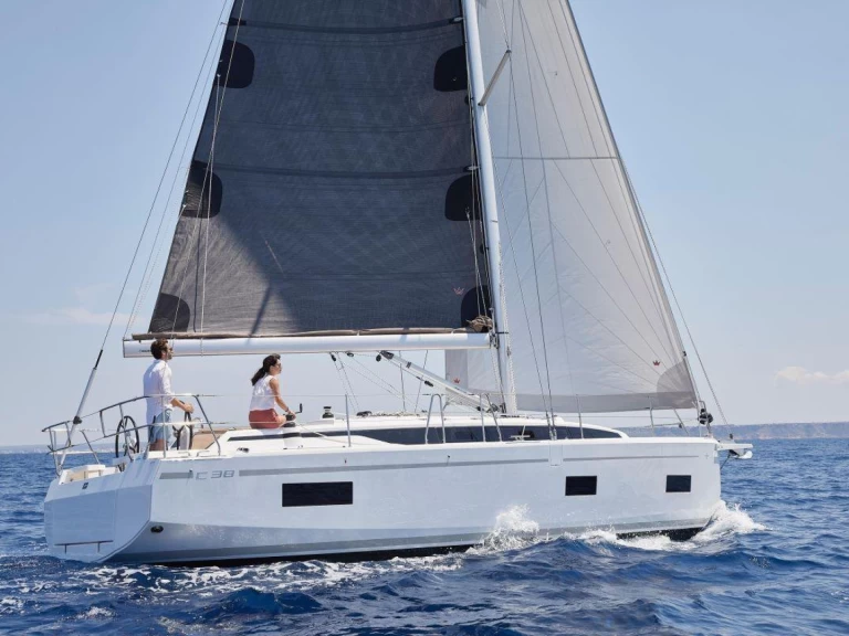 Yacht charter Pula cheap Bavaria C38
