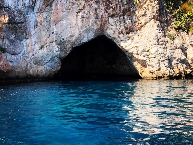 Cranchi Zaffiro 28 charter bareboat or captained in  Menton