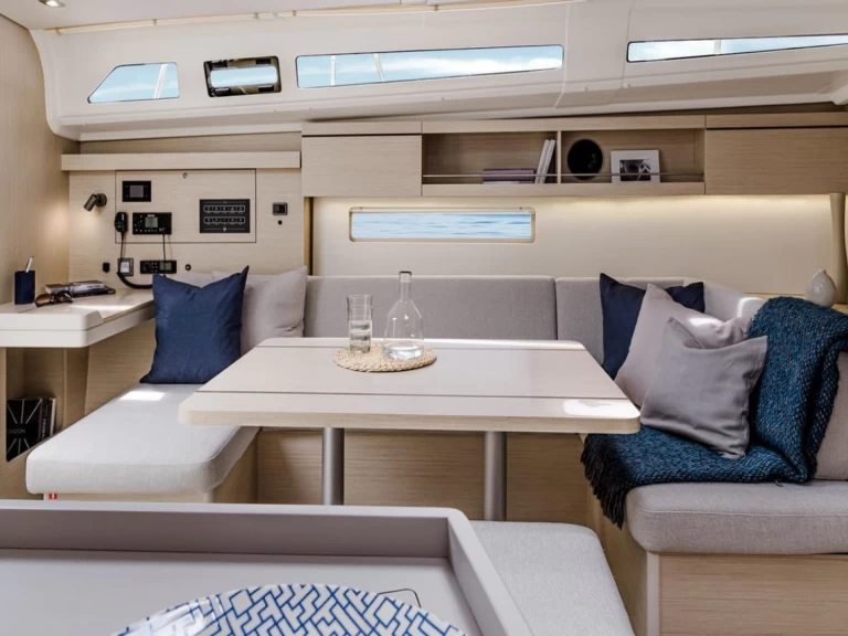 Yacht charter Kos cheap Oceanis 40.1