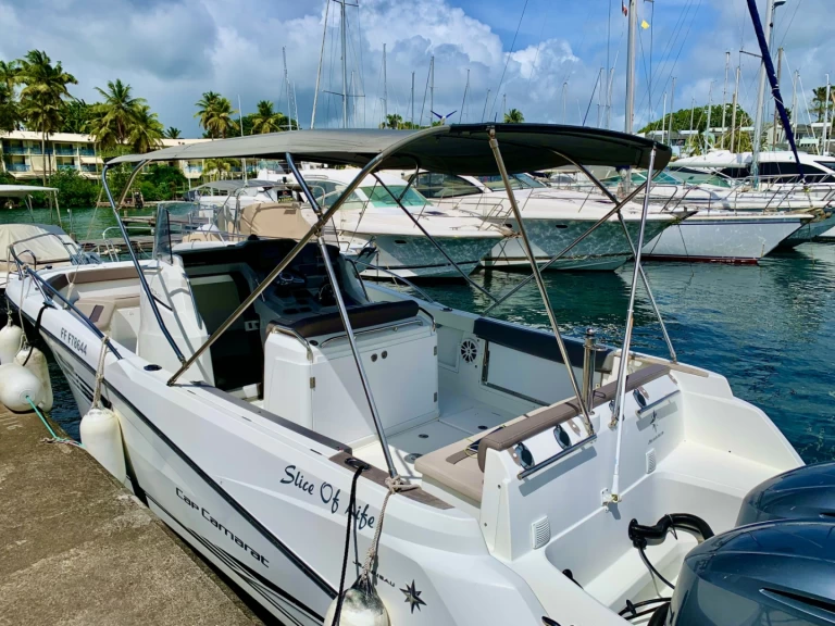 Yacht charter Les Trois-Îlets cheap Cap Camarat 8.5 CC