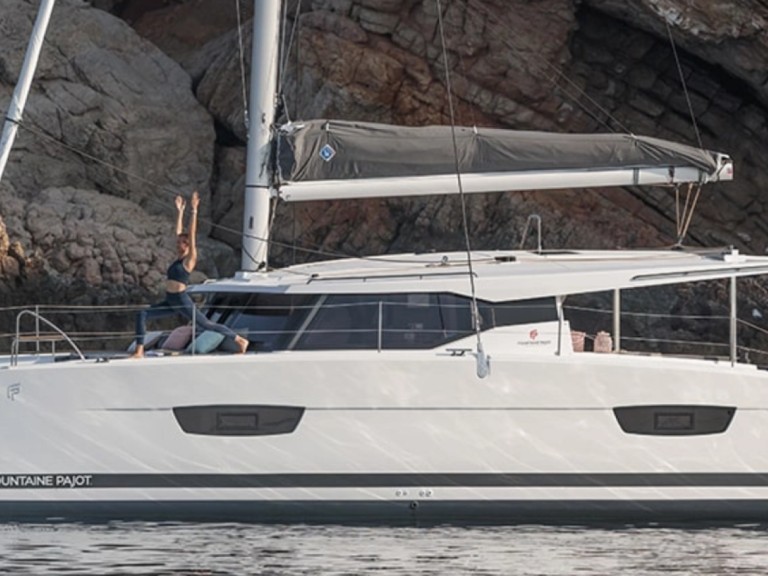 Yacht charter Le Marin cheap Isla 40