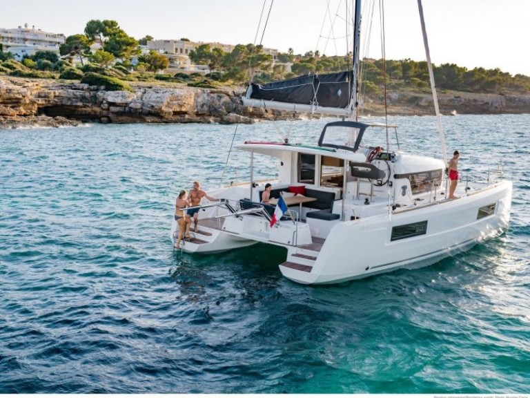 Catamaran rental in Šibenik - Lagoon Lagoon 40