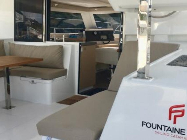 Boat rental Fountaine Pajot Lucia 40 in Le Marin on Samboat