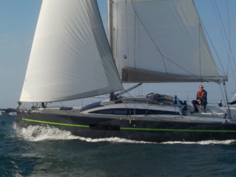 Sailboat for rent Lorient at the best price
