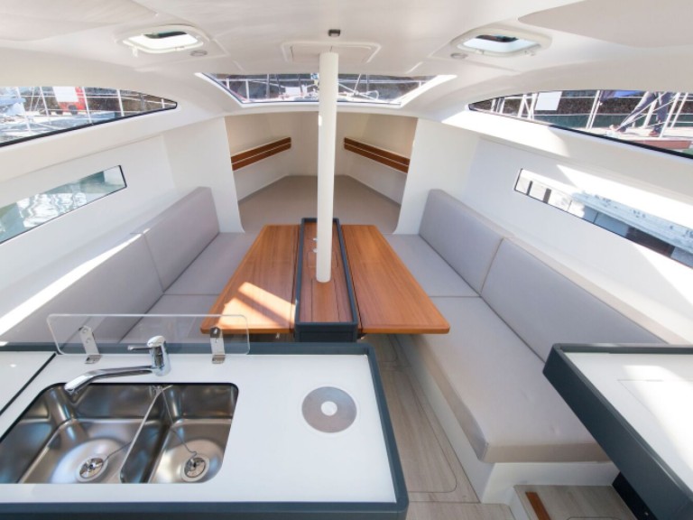 Rent a  RM 970 Lorient