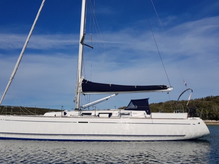 Sailboat rental with or without captain Dufour Lorient