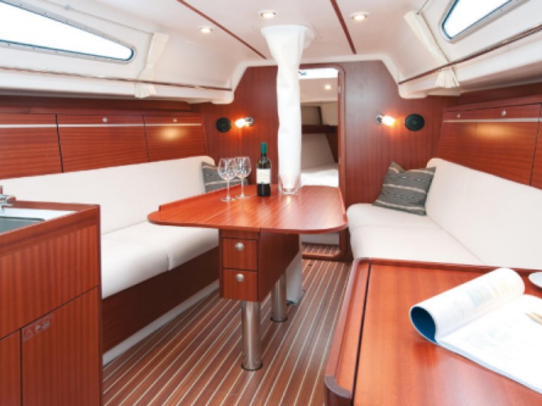 Rent a 13 DEHLER 32 Arzon