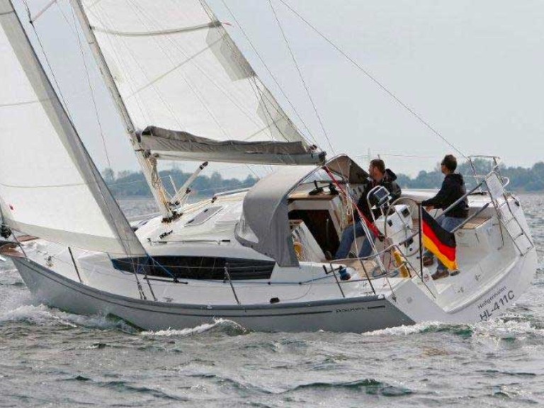 Yacht charter Port du Crouesty cheap DELPHIA 31 GTE