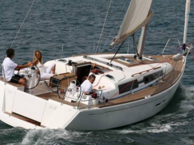 3 Dufour 375 charter bareboat or captained in  Arzon