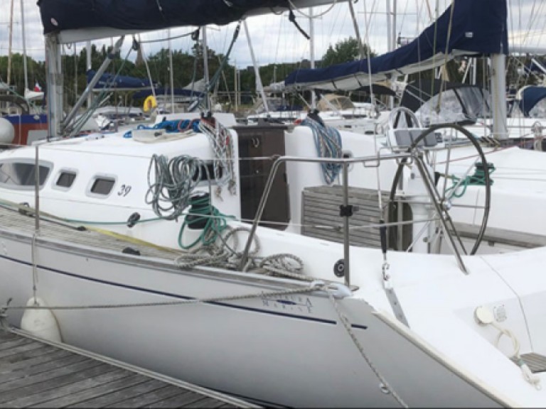 37 FEELING 39 DI in Arzon on SamBoat