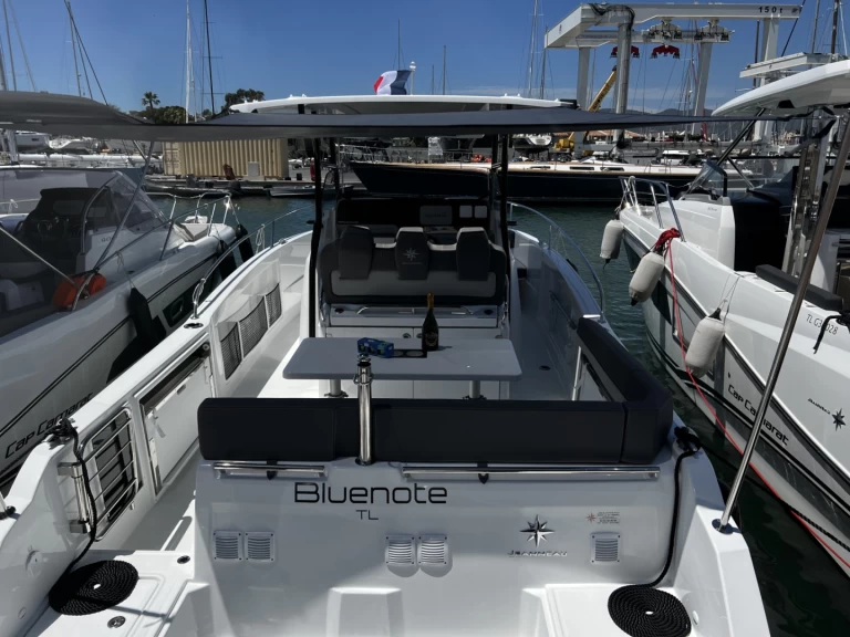 Boat rental Jeanneau Cap Camarat 9.0 CC in Cogolin on Samboat