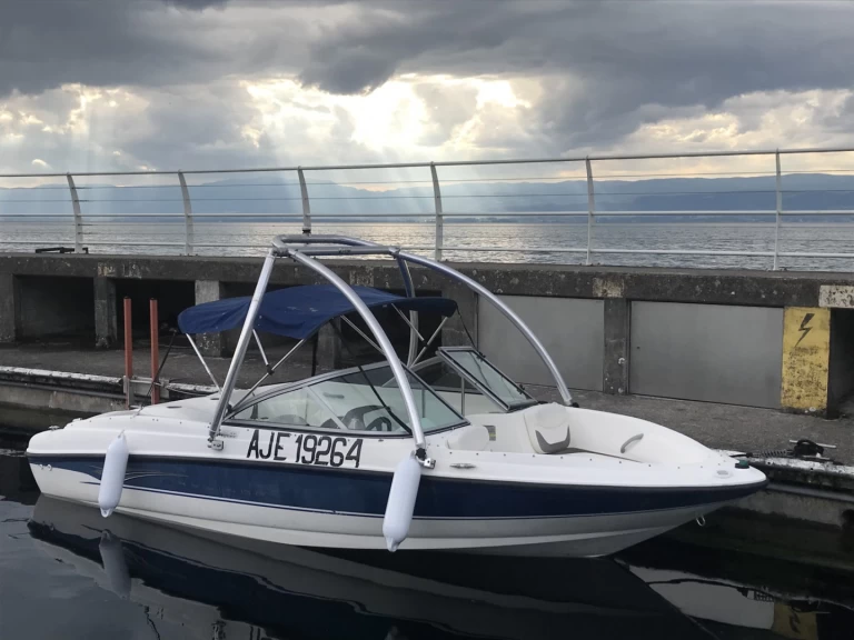 Motorboat rental with or without captain Bayliner Thonon-les-Bains