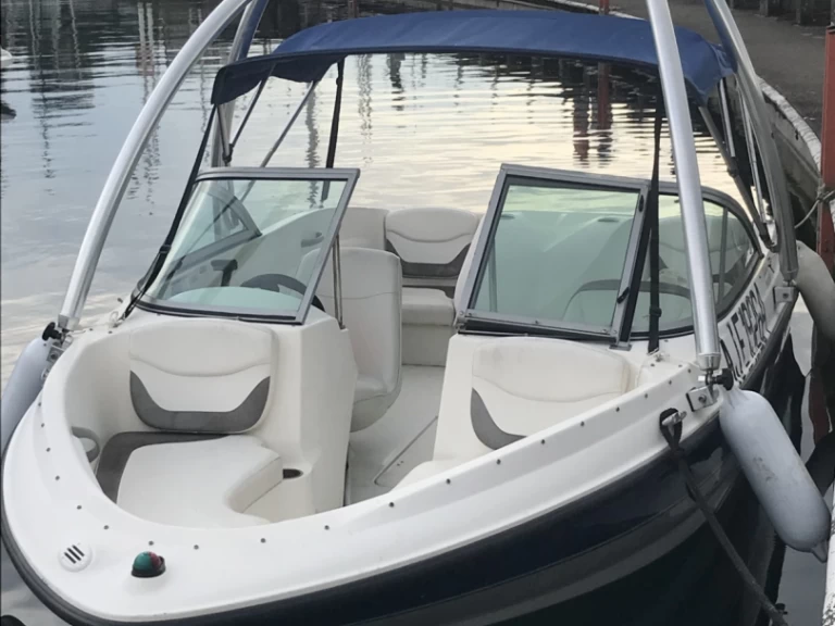 Boat rental Bayliner Bayliner 175 GT in Thonon-les-Bains on Samboat