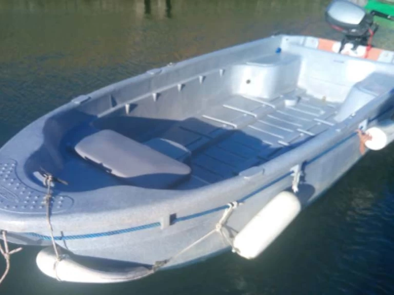 Motorboat for rent Bono at the best price