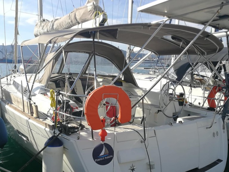 Yacht charter Skiathos cheap Jeanneau 439