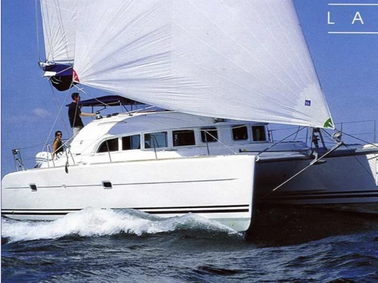 Lagoon Lagoon 380/4 cab in Paros (Island) on SamBoat