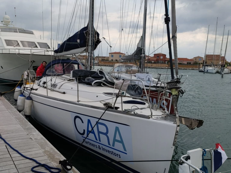 Sailboat for rent Bandol at the best price