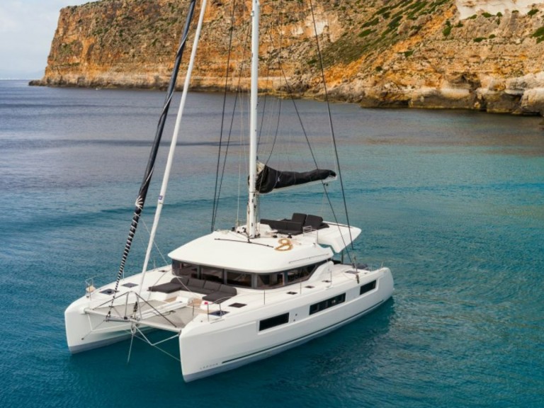 Boat rental Lagoon Lagoon 50 in Port Cogolin on Samboat