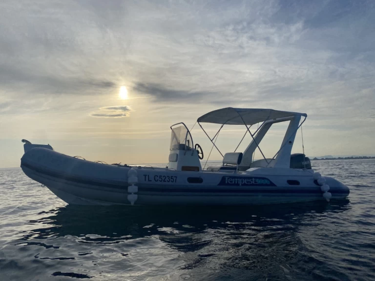 Bareboat Rental RIB Capelli with a boat licence