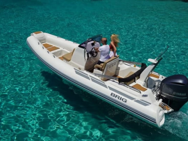 Rent a Brig Eagle 6.7 Marseille