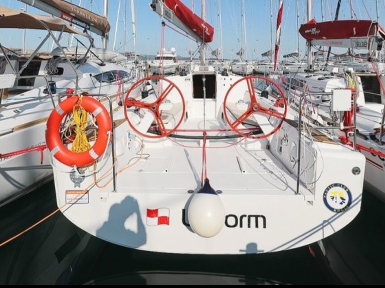 Rent a Elan Elan 350 Performance Biograd na Moru