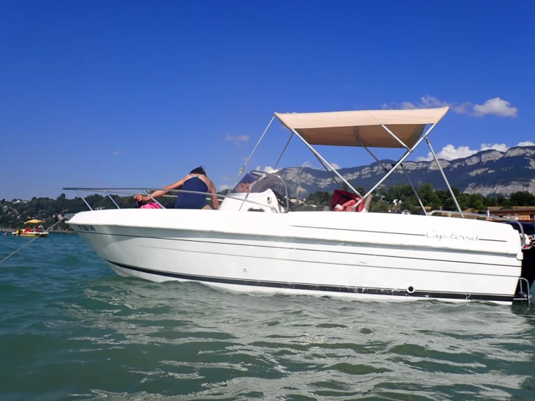 Yacht charter Aix-les-Bains cheap Cap Ferret 552 Sun Deck