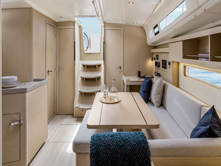 Boat rental Bénéteau Oceanis 40.1 in Anse Marcel on Samboat