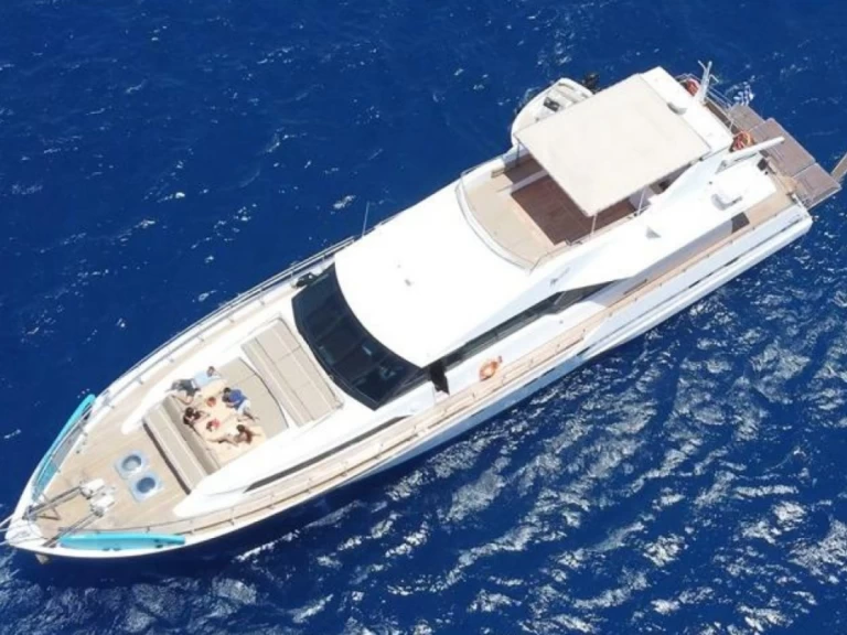 Boat rental Tecnomarine Tecnomarine 92 in Ornos on Samboat