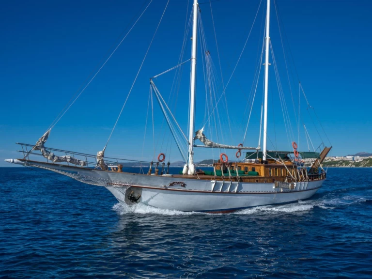 Yacht charter Stobreč cheap Alisa