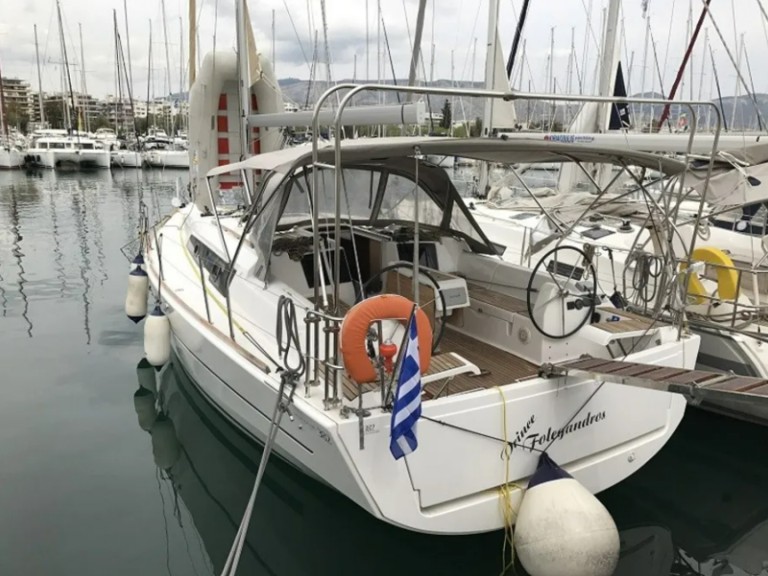 Bareboat Rental Sailboat Dufour with a boat licence