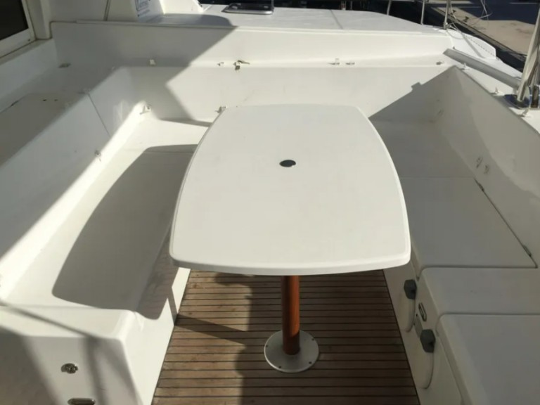 Rent a Lagoon Lagoon 400 S2 Šibenik