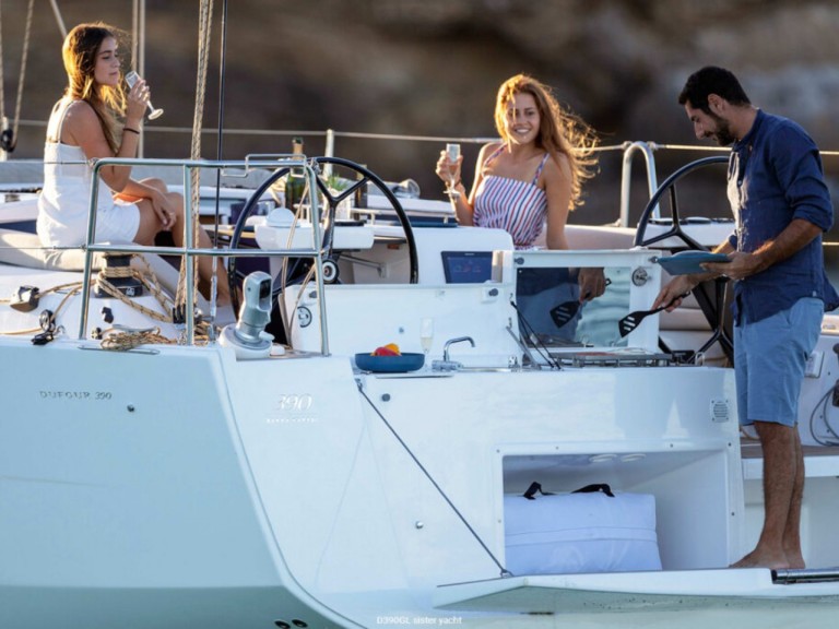 Yacht charter Lefkáda cheap Dufour 390 GL