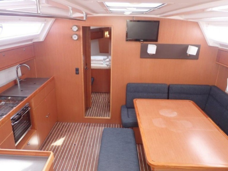 Sailboat for rent Sukošan at the best price
