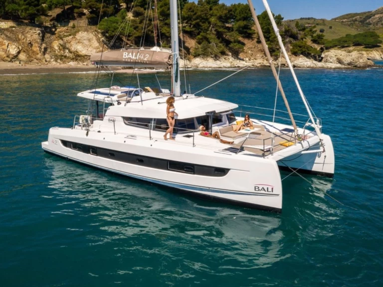 Catamaran for rent Nassau at the best price