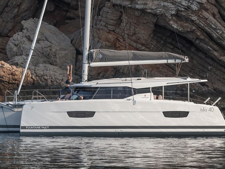 Rent a Fountaine Pajot Isla 40 Can Pastilla
