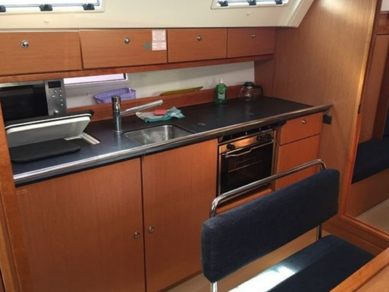 Sailboat for rent Sukošan at the best price