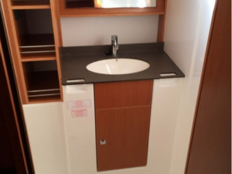 Sailboat rental in Sukošan - Bavaria Bavaria 51 BT '15