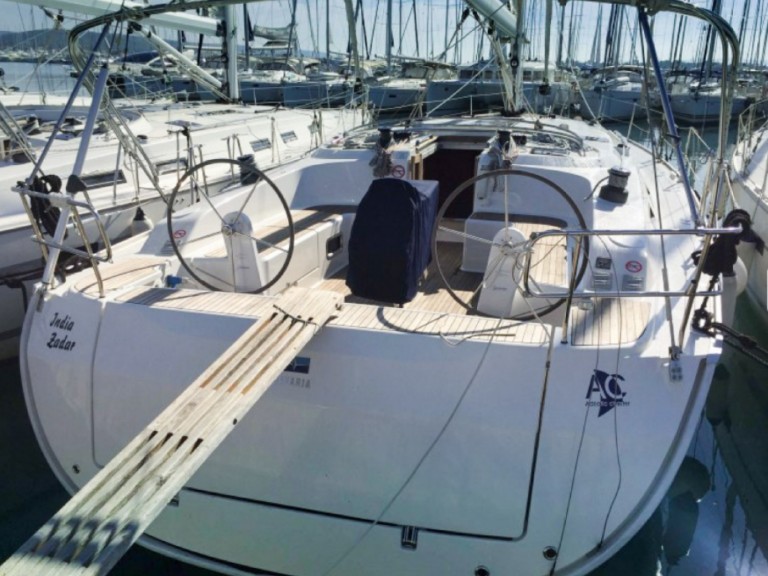 Sailboat for rent Sukošan at the best price