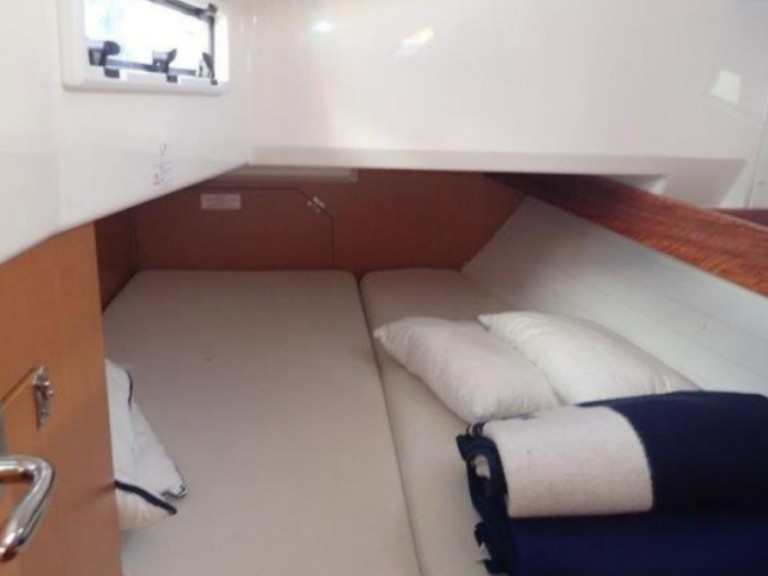 Sailboat for rent D-Marin Dalmacija Marina at the best price