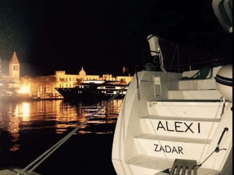 Rent a Lagoon Lagoon 450 F Šibenik